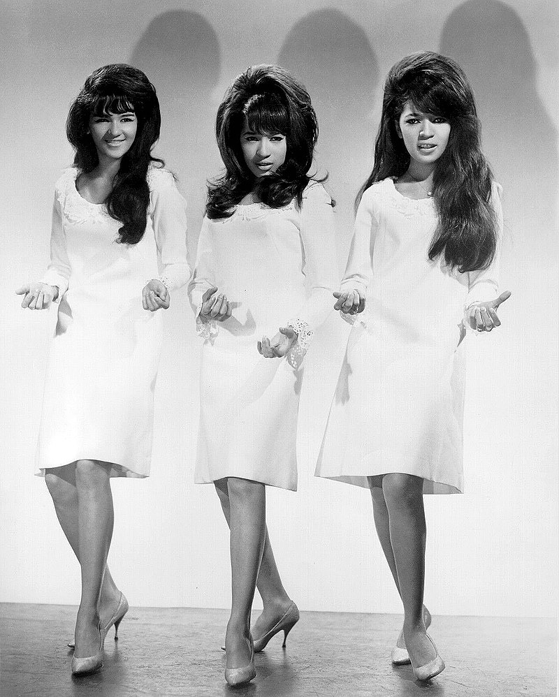 An Image of The Ronettes