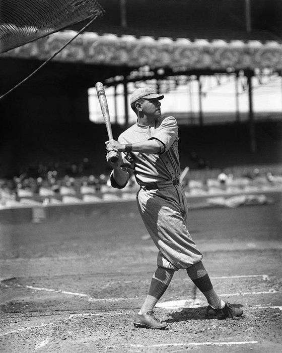 Babe Ruth batting practice in 1916