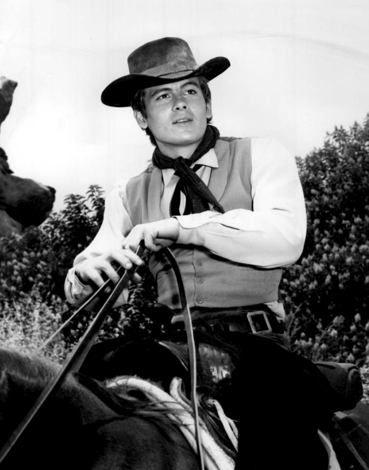Picture of Christopher Jones (Max Frost) riding a horse