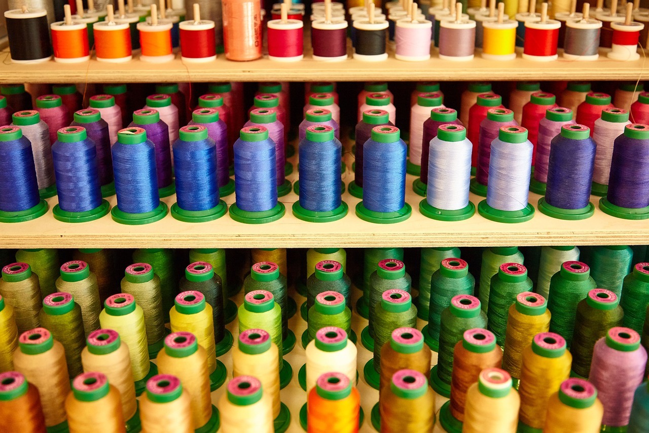 Why Building Your Own Clothing Business Requires Industrial Sewing Machines