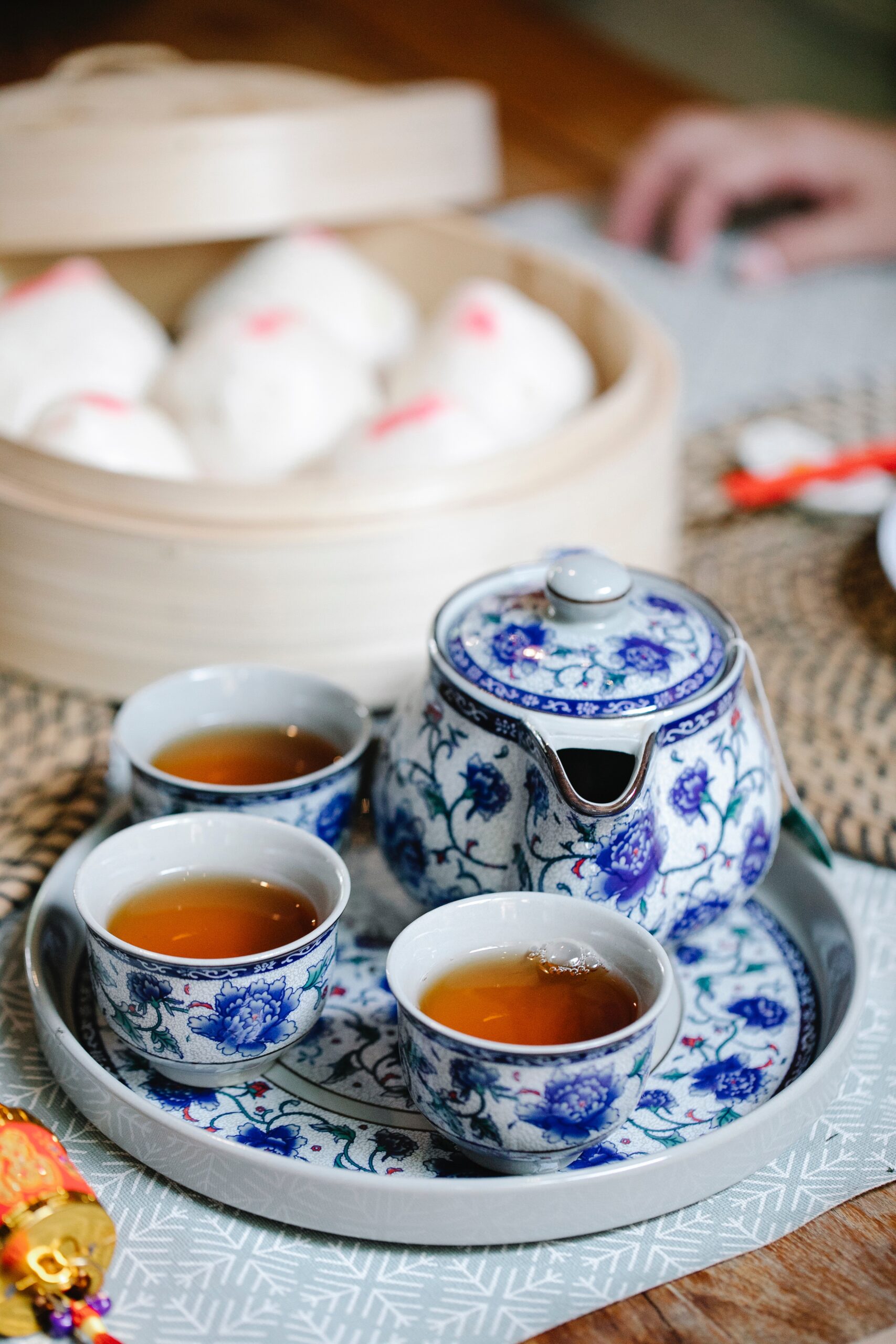 A Chinese porcelain tea set image