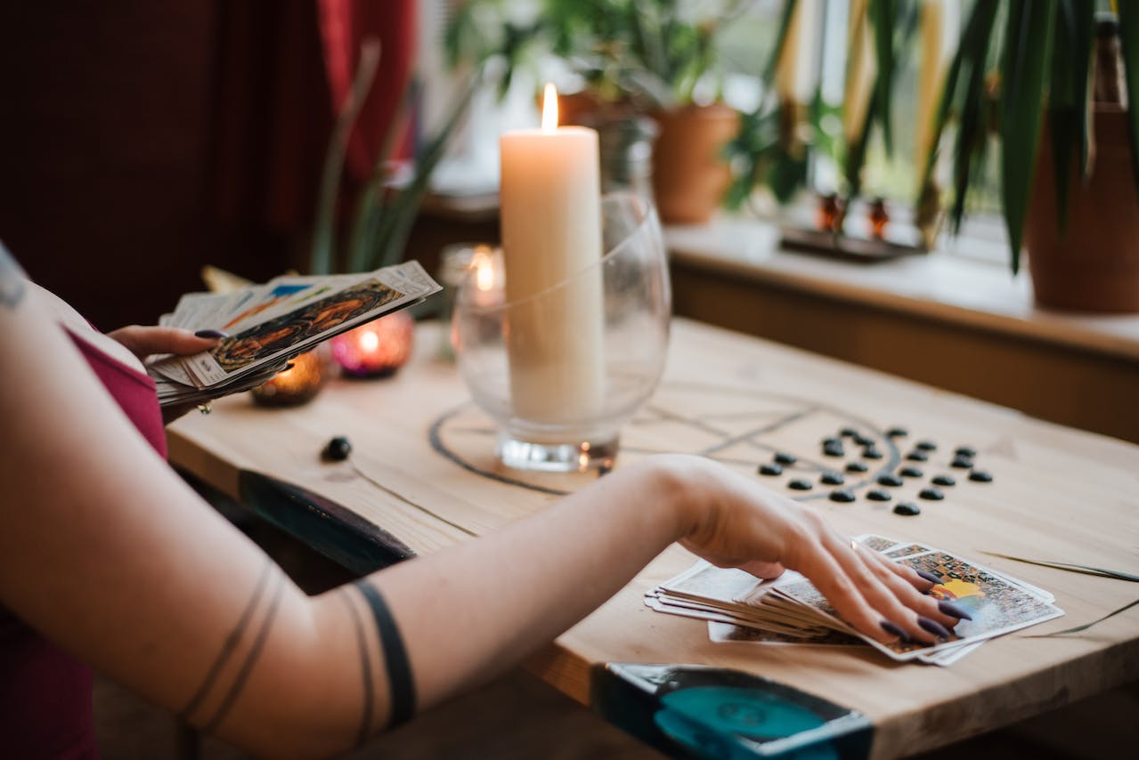 4 Things to Know About Tarot Card Readings