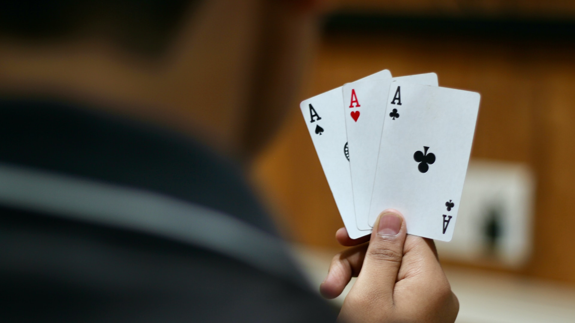 5 popular poker games to play