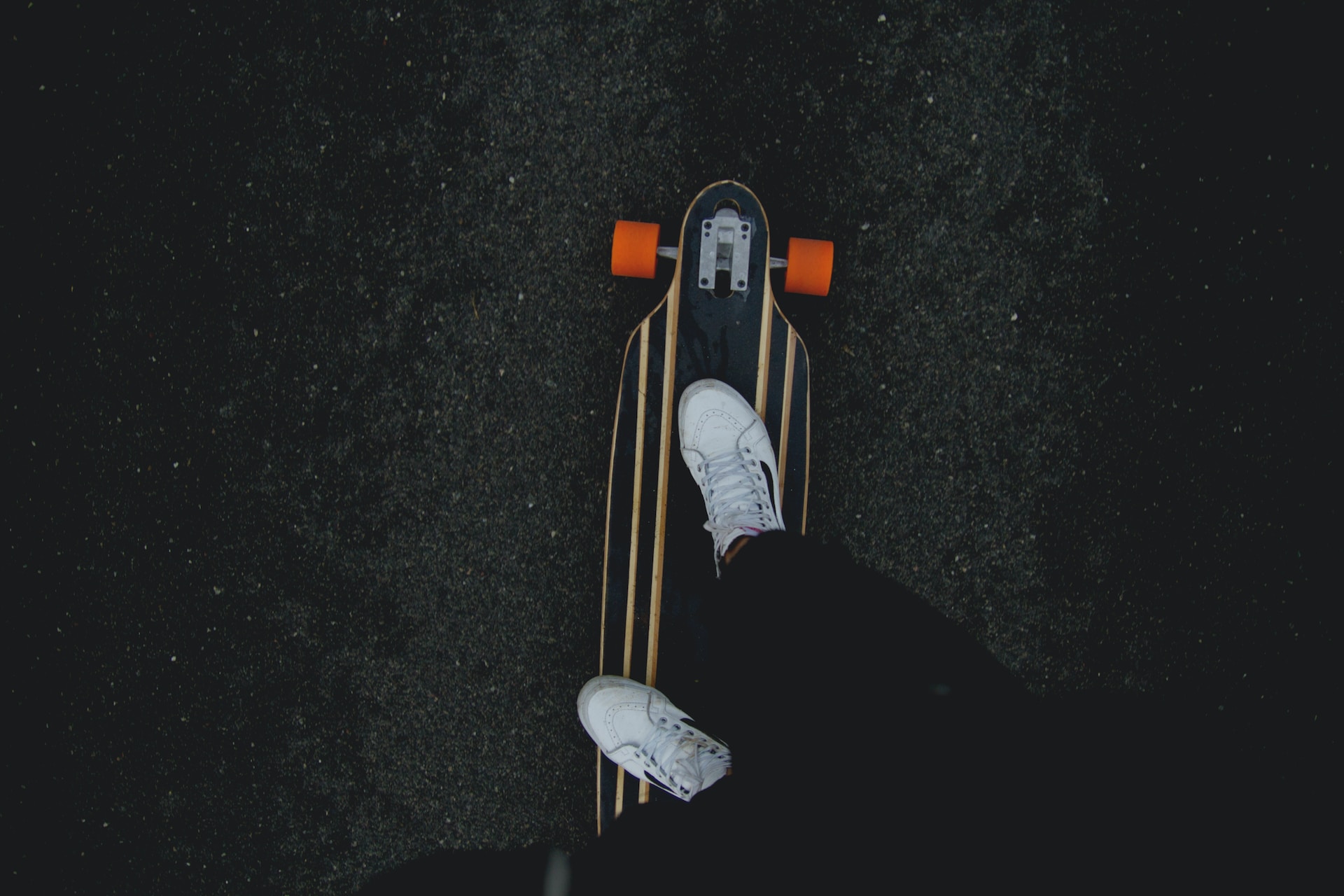 Stop Speed Wobbles With Simple Steps – Enjoy Your Longboarding Ride Safe