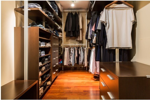 6 Design Tips to Create the Walk-In Closet of Your Dreams