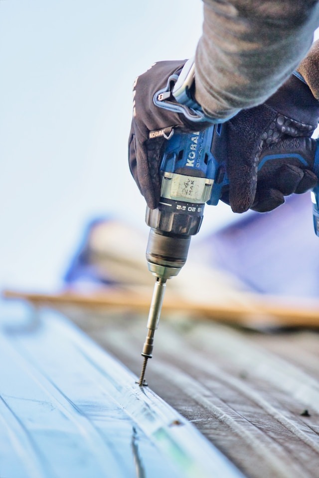 Siding Nailer vs Roofing nailer: Which One is Better for You?