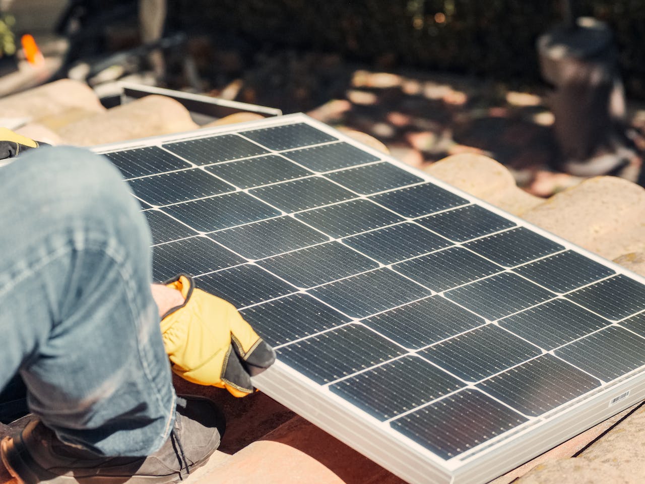 8 Benefits of Having a Portable Solar Power Generator