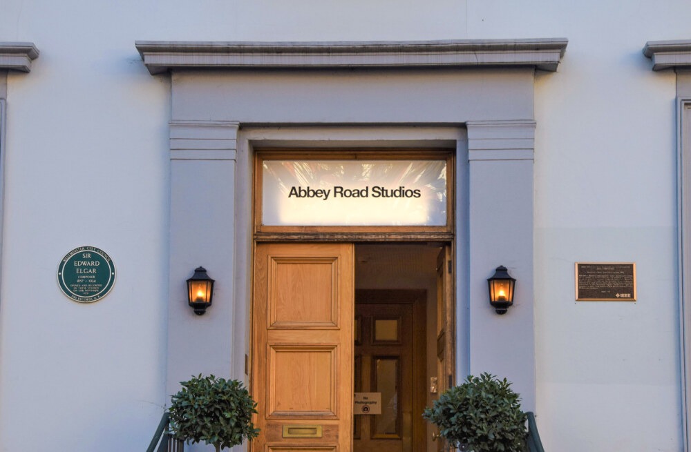 Abbey Road Studios entrance building exterior