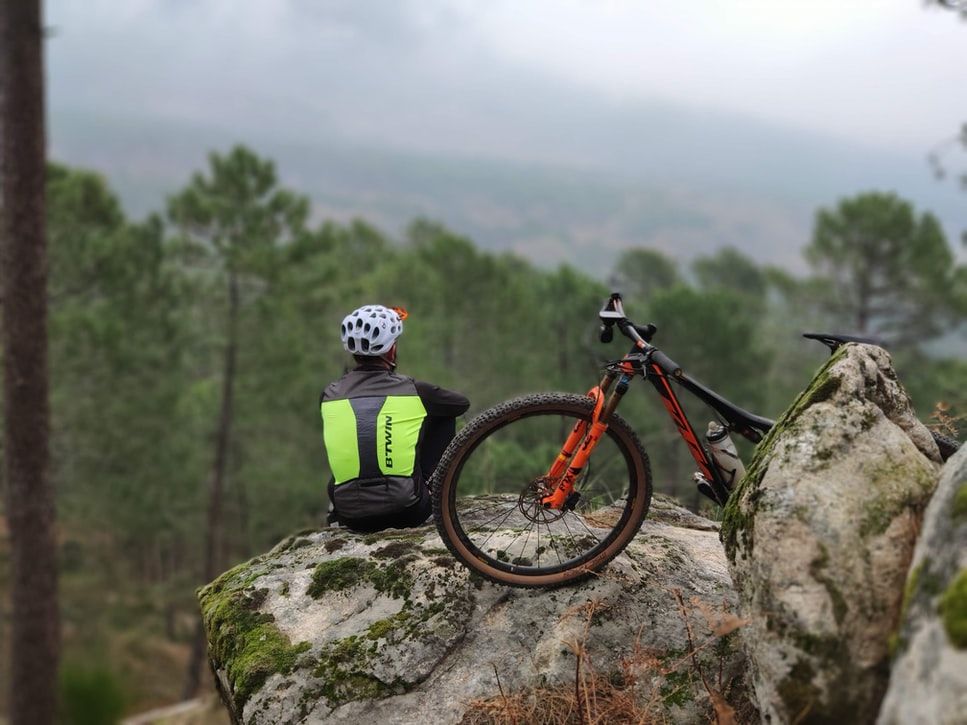 6 Essential Accessories for Your Mountain Bike Holiday 2