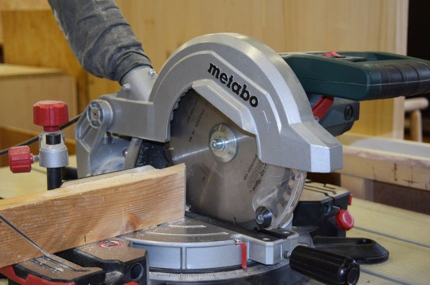 Things To Consider When Buying A Miter Saw