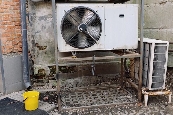 6 Signs It's Time to Call an HVAC Pro