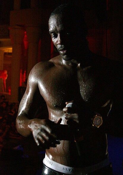 Akon is one of the most sought-after R & B singers in the early 2000s.  He released several worldwide hits and even nominated in the Grammy three times