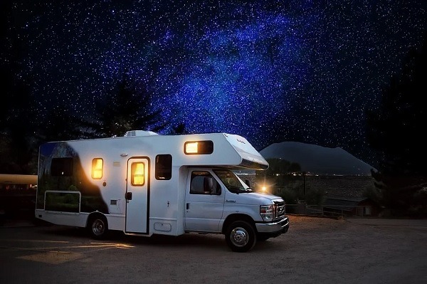 Basic Things to Prep Your RV for a Long Drive
