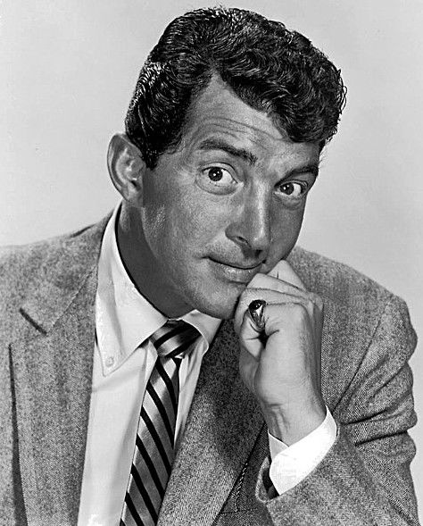 Dean Martin hosted ‘The Dean Martin Show’ the way he wanted it to be. He did not like to read scripts nor attend rehearsals
