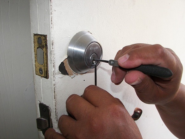 What Is Locksmith Services [7 Lock and Key Solution]