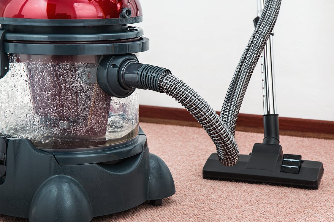 5 Things to Know Before Buying a Carpet Cleaner