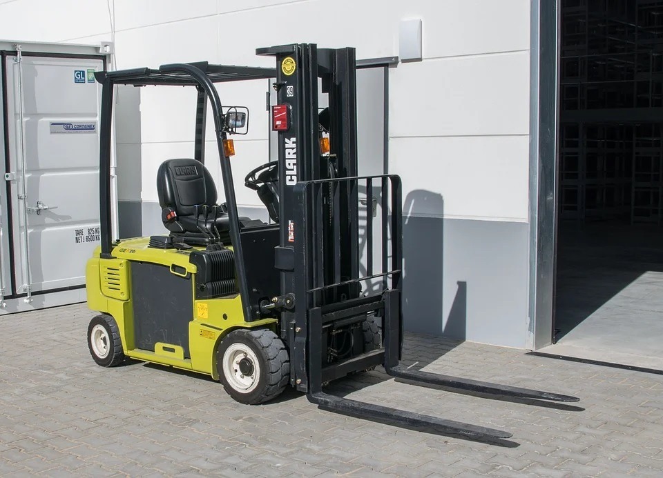 Here’s How To Select The Right Forklift For You