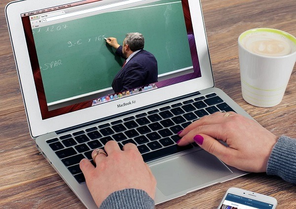 The Digitization Wave How It is Impacting Education and Learning