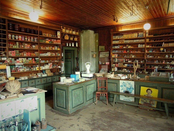 4 Tips to attract customers to your general store