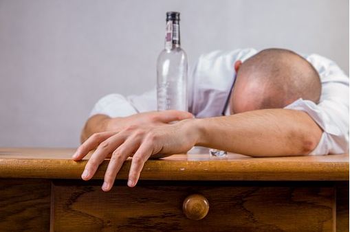 7 Important Things You Can Do To Help an Alcoholic