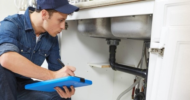 7 tips to choosing the right plumber for your plumbing jobs