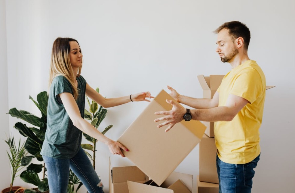 How To Minimize Troubles When Dealing With A Moving Company