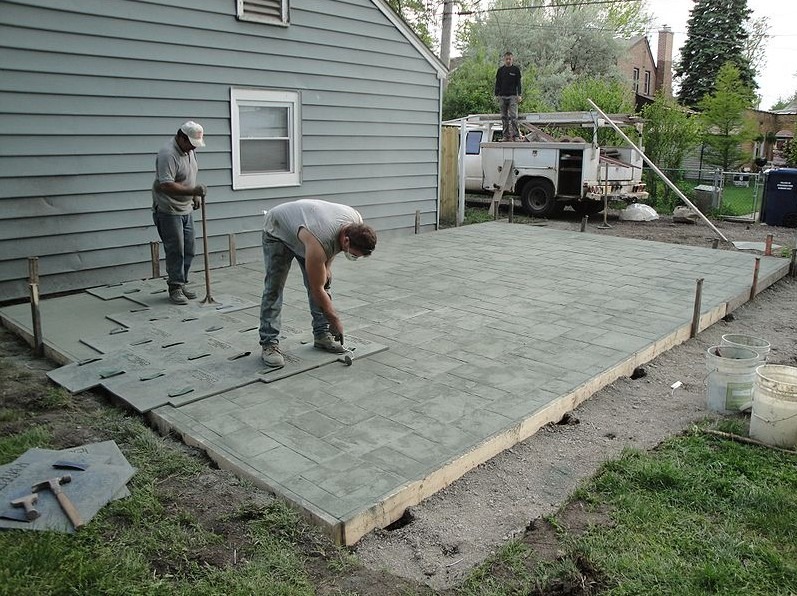 Questions to Ask When Hiring a Stamped Concrete Patio Contractors