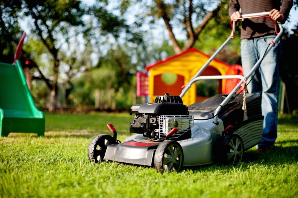 How to repair a lawn mower engine
