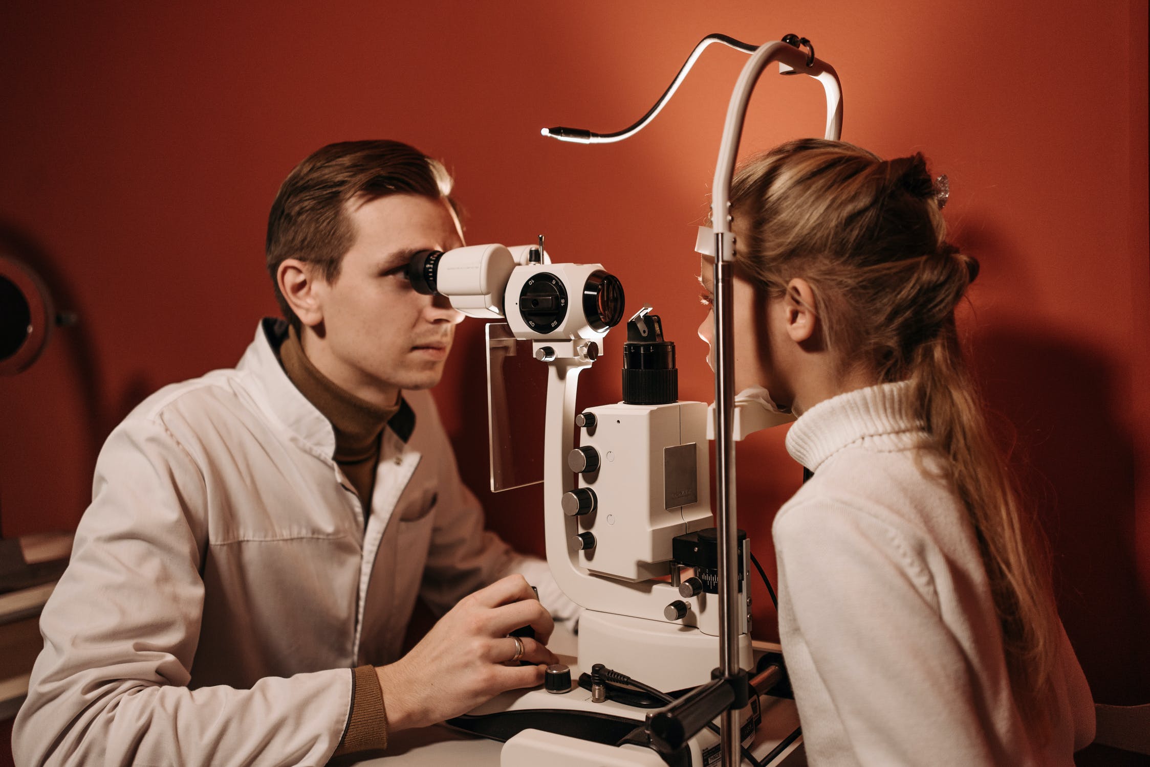 5 Things You Should Expect From Your Optician