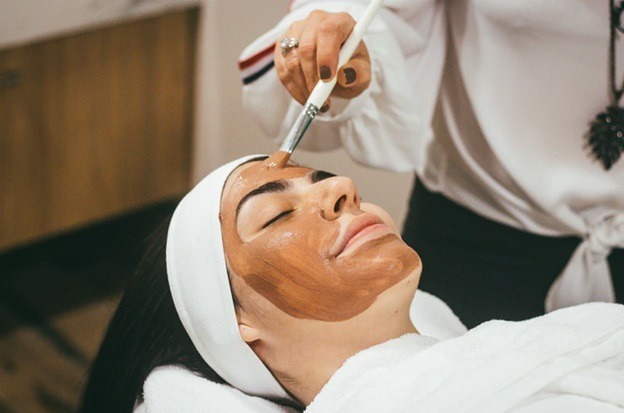 What Are Facial Masks? Benefits, Types, and Usage