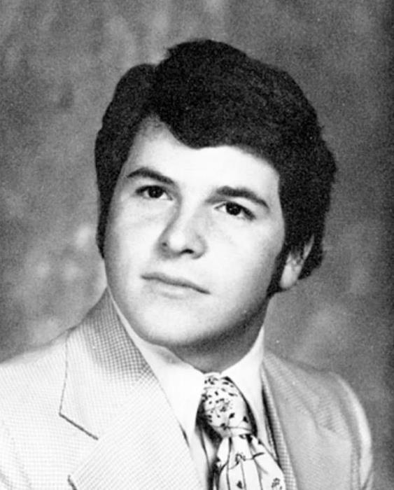 Jason Alexander as a senior at Livingston High School in 1977