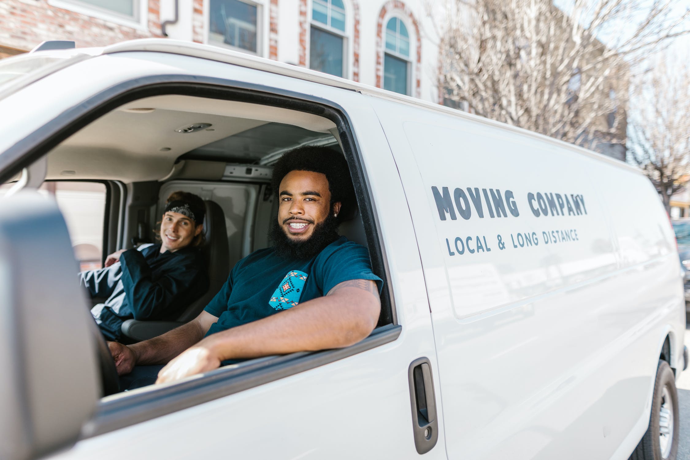 How Choosing a Good Moving Company Can Save You Money