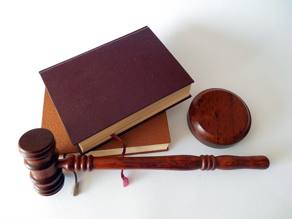 How a business law attorney can help with my business contracts