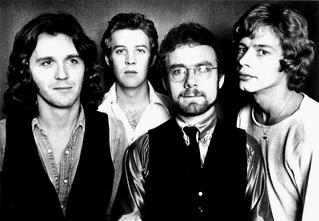 King Crimson in 1974. From left: John Wetton, David Cross, Robert Fripp, and Bill Bruford
