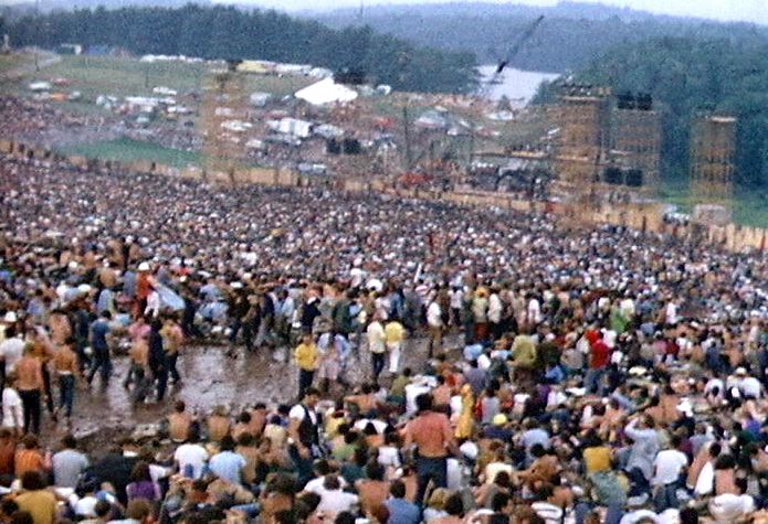 Woodstock_redmond_stage