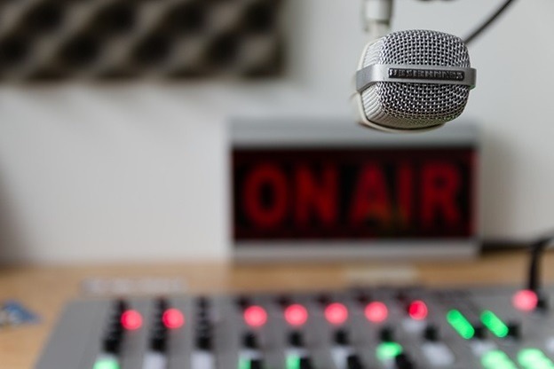 Tips on How to Start a Radio Station