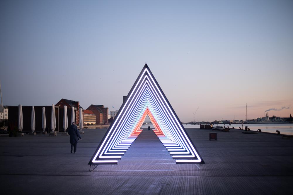 Art installation The Wave on Ofelia Square by artists Vertigo and Louise Alenius for the Copenhagen Light Festival