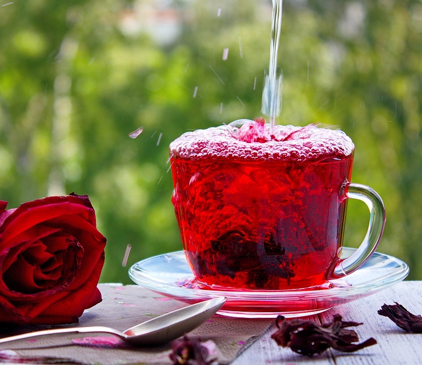 Exploring the Benefits of Hibiscus Tea