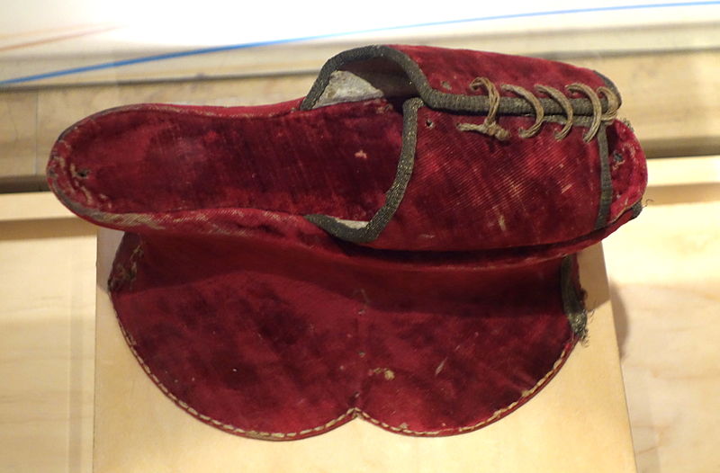 Renaissance Shoe