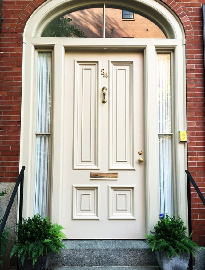 What Are The Advantages of a New Front Door