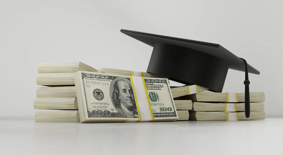 What Parents Need to Know About Paying For College
