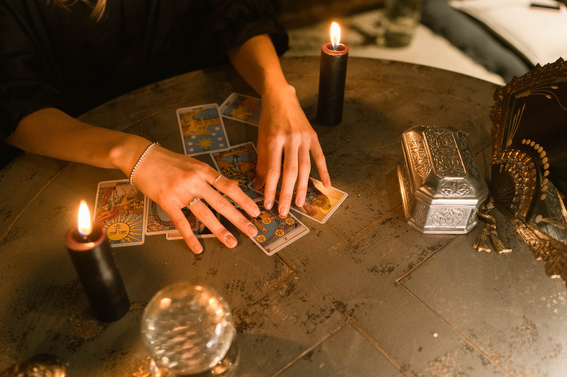 The Beginner's Guide To Tarot Card Readings
