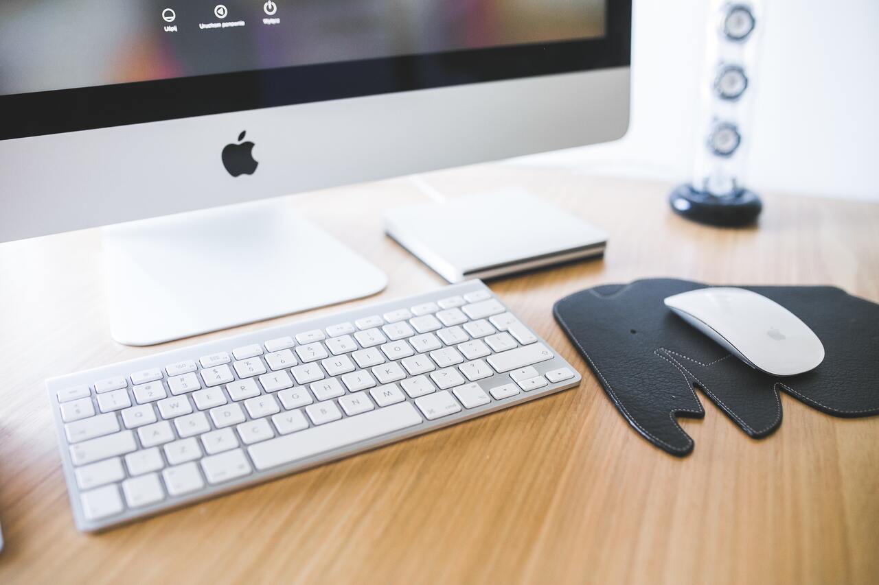 How to clean up MacBook Pro