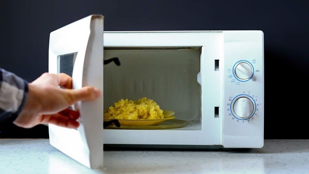 How to Choose the Best Built-In Microwave for Your Kitchen