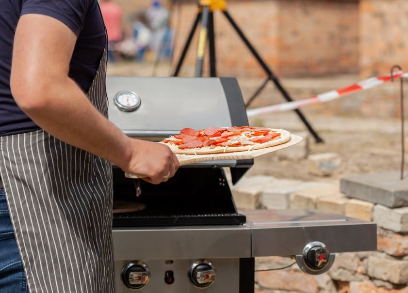 Take Entertaining to the Next Level With a Pellet Pizza Oven