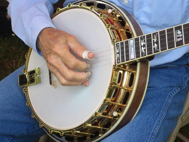 How to Choose the Best Banjo Strings