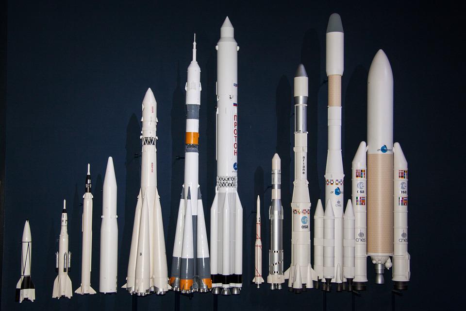 What Will You Get with a Model Rocket Starter Kit The Types and More