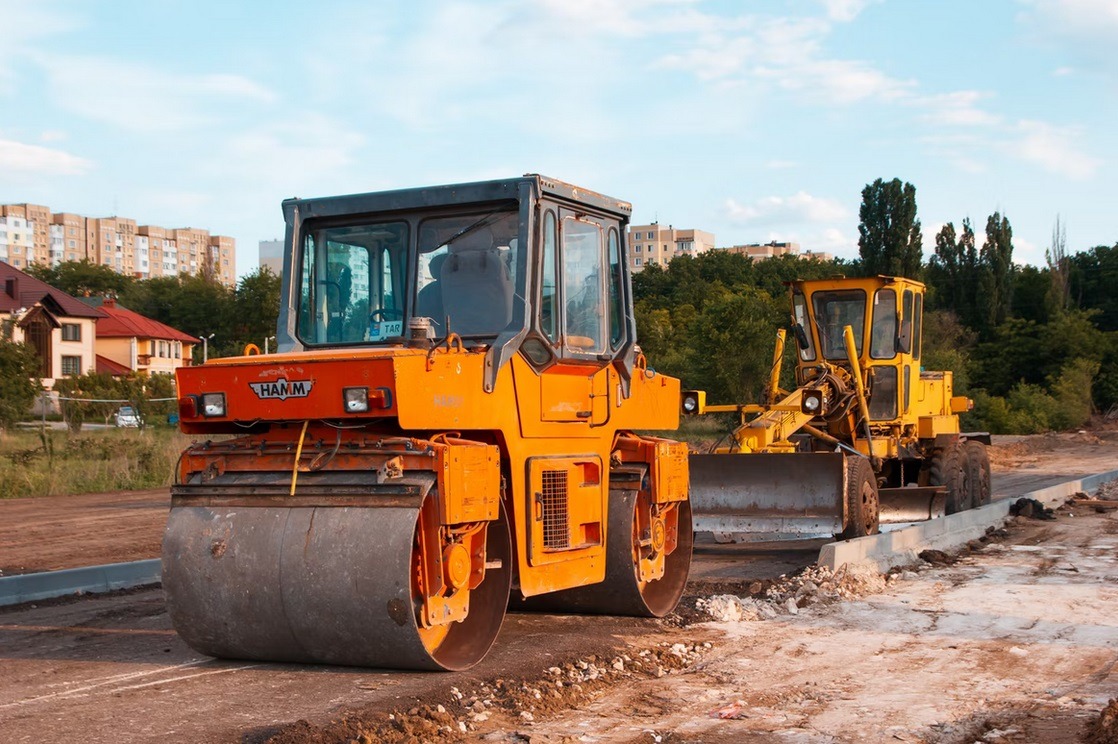 10 Tips for Efficient Heavy Equipment Moving