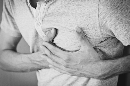 5 Signs and Symptoms of a Heart Attack