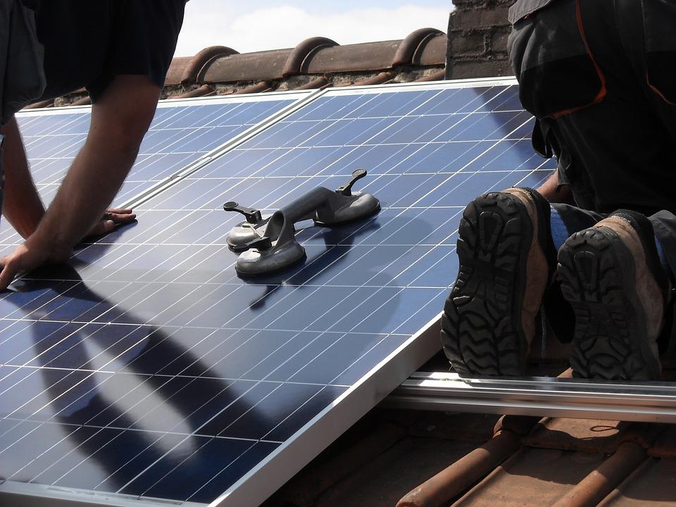 How to Pick Solar Contractors The Complete Guide for Homeowners